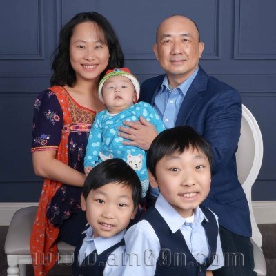 6th generation descendant of Vương Chính Đức(Vaj Zoo Looj)Hmong King-Vua Mèo-HMoob Fuab Tais-Mong Vietnam