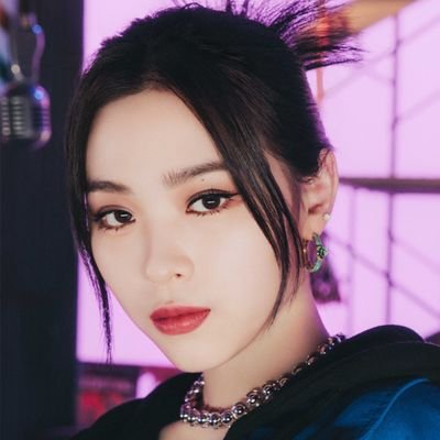 fan acc:)
follow @ITZYofficial #ryujin #류진
twice | itzy | skz