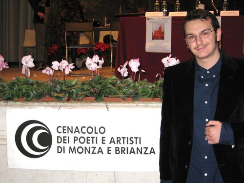 Poeta e artista, studente di Medicina e Chirurgia, impegnato nella politica e nel sociale
