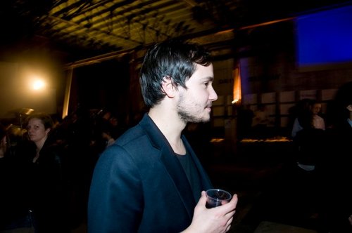 _djanson's profile picture. an architecture student who dislikes compound words or names ending in -ITECTURE