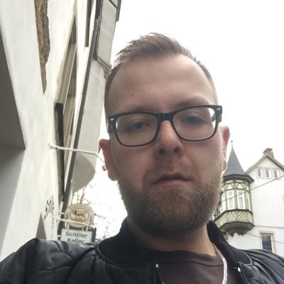 wenn dann nur auf deutsch Anschreiben, mein Englisch ist zu schlecht beim Schreiben