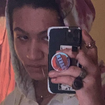 stupidlol1661's profile picture. jus tryna skate on yo butt