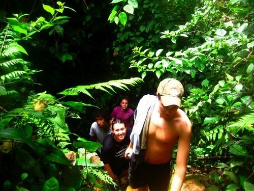 Tuck_Finn's profile picture. Era un suspiro lánguido y sonoro la voz del mar aquella tarde...