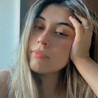 Gabyszinn's profile picture. 