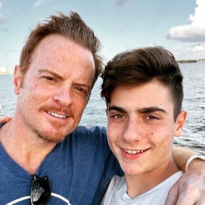 LawrenceFaljean's profile picture. Hairstylist, ✂️small business owner, Lead singer 🎤 of the LA, Arena Rock, tribute band, Wayward Sons. Ex-New Yorker. Mets fan.