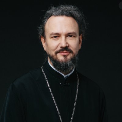 Izyaslavik's profile picture. За братву и за двор стреляю в упор.