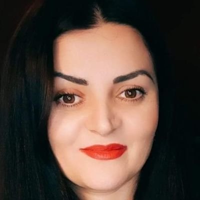 delinagrosu's profile picture. Brand ambassador