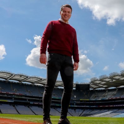 Just a regular bootcut-to-skinny jeans convert. Usually with a mic. Toast with real butter. Presenter & commentator for BBC. Event host. GAA Social Podcast 🎙