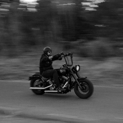 Web Developer, motorcycle enthusiast and leather artisan.