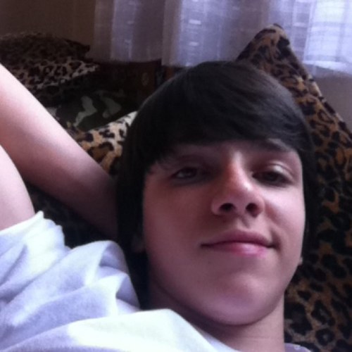 olhos verdes claros, divertido, musica, futebol, São Paulino, sedutor ! add quem me segue lucas_bindi@hotmail.com ! RAWR'