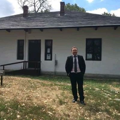 James_b665's profile picture. Liberal nature