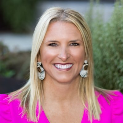 Director of Marketing and Programs at @CSGSouth. Love being a mom of three and wife to my soulmate. I am that girl who feels in Italics & thinks in CAPTIALS.