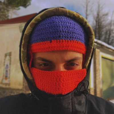 michael_disti's profile picture. Some ppl just want to see the world burnin’ , I’m definitely one of them
