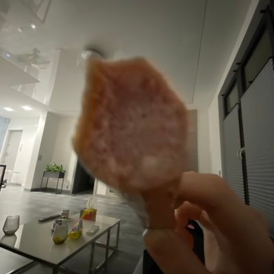 paliwo10zl's profile picture. jakie zycie taki rap