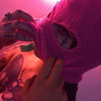 admflyadm's profile picture. 🎃