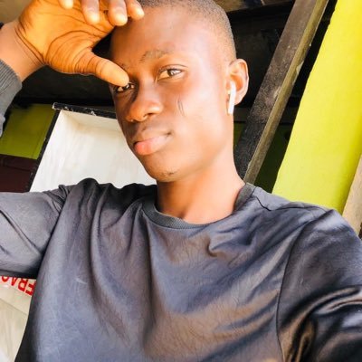 adeyinkarhhh Profile Picture