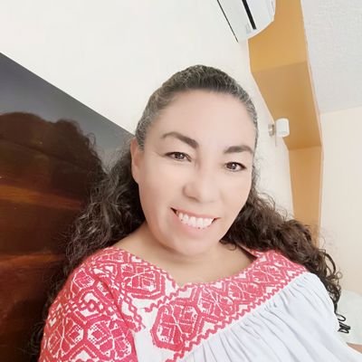 Belem2408's profile picture. Psicóloga, muralista, me encanta escribir poesía, la música con sentido, mi familia lo más importante...