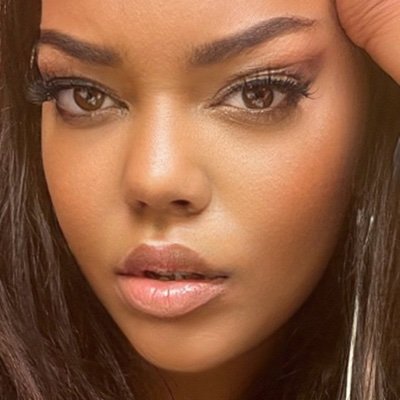 ThiaCook's profile picture. Founder & Mom.  Lover of artificial intelligence and #crypto. 
she/her