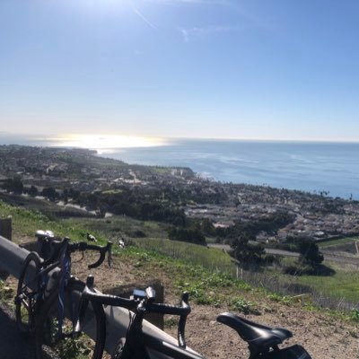 Bicyclist, hiker, yogi, book reader, & coffee drinker 💙 progressive politics 💙