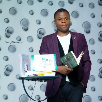 timi_opadere's profile picture. Netprenuer, Fashionprenuer and a certified Engineer