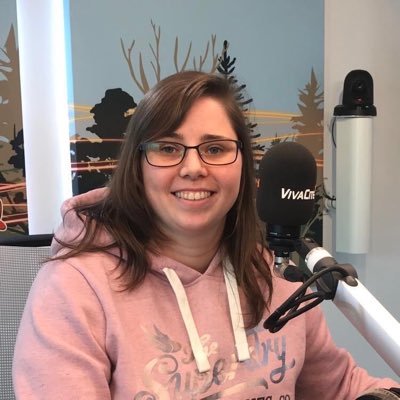 Sourde portant un implant cochléaire 🦻🏻🤟🏻 Journaliste @rtbfinfo @tvlux @lavenir_net