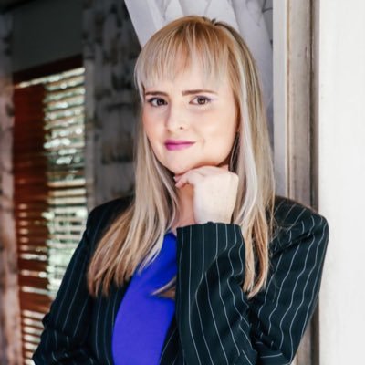 Software Developer 👩🏼💻 | Utilitarian Resource Collector 🗂 | South Africa 🇿🇦