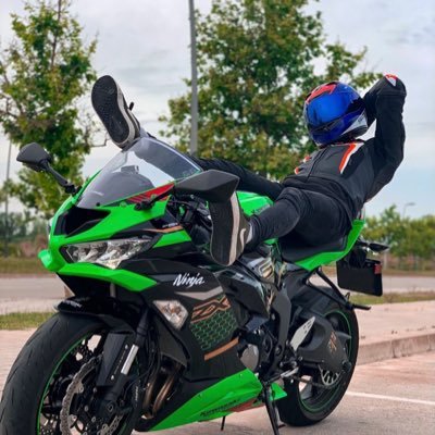 irumoto's profile picture. Motovlog en YouTube. Mundo motero en nuestra web: https://t.co/BDTyuUYzkn Tips, valoraciones, experiencias, conentarios... No te pierdas nada 👇👇👇👇