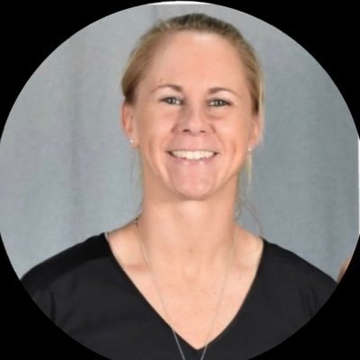 former collegiate 🏀 and 🏋🏼♀️coach. unapologetic UConn fan. 🍩 and 🐶lover. Mental health advocate 💛.
