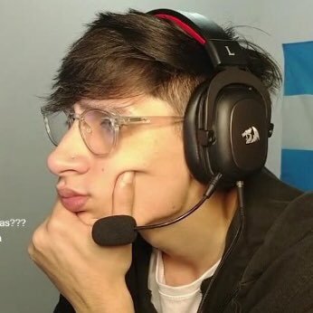 eliasarandtw's profile picture. 