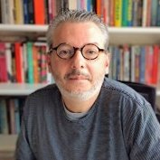 Jornalista e colorado, autor do livro Rato de Redação - Sig e a história do Pasquim