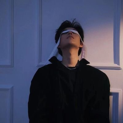 xuduoduo521521's profile picture. 君向潇湘我向秦