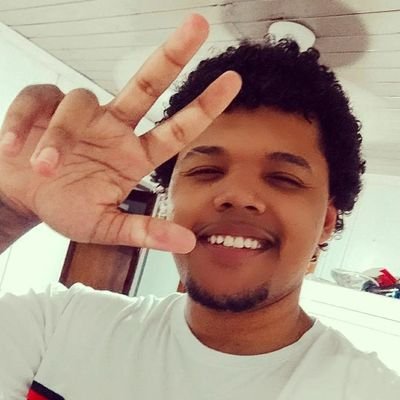 Vulgo Mc Thellis Z🎙
vim pra zoar, não me leve a mal, nem a sério.🪔