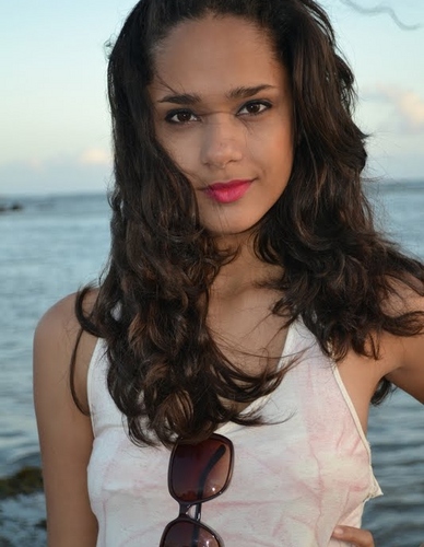 Modelo, atriz, blogueira e ama a vida! Segue - Ela é uma diva! @_JayOliveira - O Twitter da Jairlany Oliveira :D