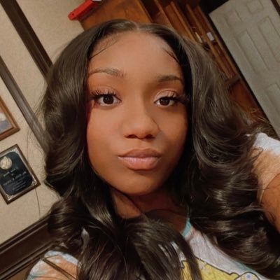 The rose that grew from concrete 🥀 Snapchat: Khelseykeanna .. Kobe & Kade’s muva 💕