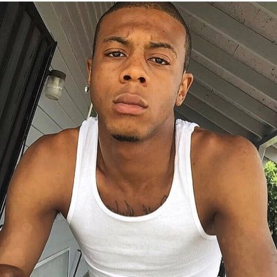 (Quan-Boy 843 ) I stay low-key & let em wonder #focus #god #goals #growing #glowing Put your best foot🦶 forward #uinque #humble