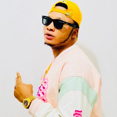 RICH NATION MUSIC 🎼 Song writer, Recording Artist🙏⭐️ 🇳🇬 🇧🇯 🇹🇬 🇬🇭Doing this till i fade away🍭🍭🍭NOT ON FACEBOOK. Bookings@luckyrichie001@gmail.com