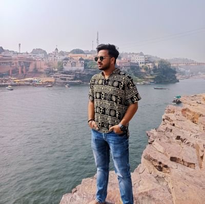 ShubhamMamdi's profile picture. Bad choices make good stories.