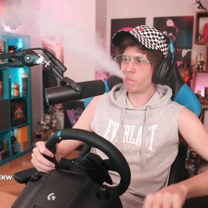 Lamentablemente Rubier🦋              
            
Aroxby mis padres🌻

@anadgss 💗