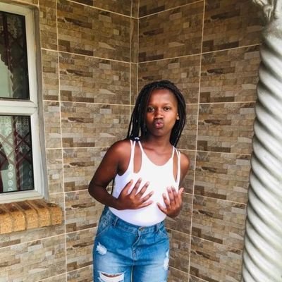 Mlungis78106481's profile picture. 