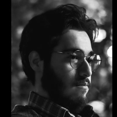 alone_director's profile picture. کتبت قصة شوقي و مدمعي باکي / بیا که بی تو به جان آمدم ز غمناکی

|حافظ