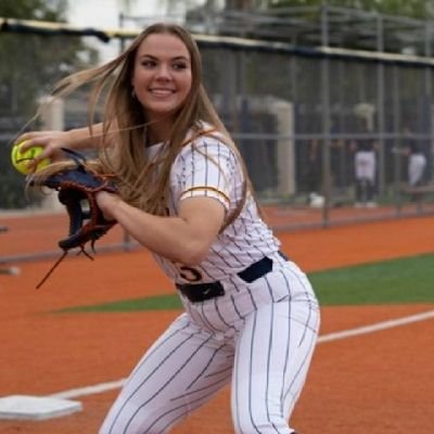 Gardner-Webb University #73 - Saint Thomas Aquinas HS Varsity Softball / Lady Gators Jackson 18U Travel Team - Hollywood,Fl 🇮🇹