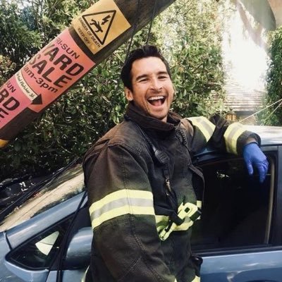 frecklesfires's profile picture. *under co*