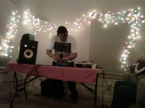 DJ_GNO_CYDZ's profile picture. let's go kings!Adam Carolla for podcast king!