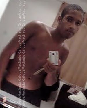 Amor.. verdadeiro é aquele que o tempo não apaga, o vento não leva e a distância não destrói....