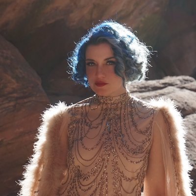 OLIVOIX's profile picture. ⚡️ bicoastal cinematic alt-pop⚡️our debut EP 'GODDESS' is available on all platforms now!