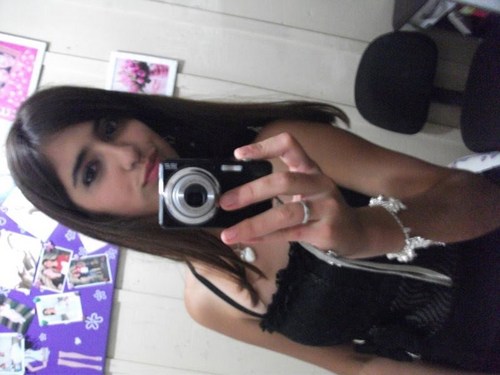 Sou o que sou e ñ o que querem que eu seja 

http://t.co/h36Qmz8aed