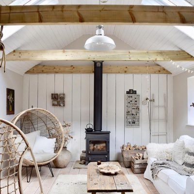 DesignsScandi's profile picture. 