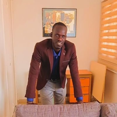 ThionePapa's profile picture. LE SERVITEUR