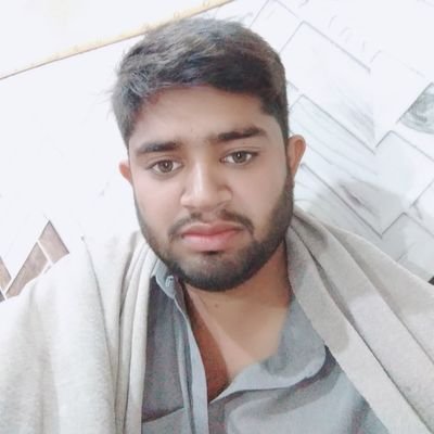 پورے قد سے جو کھڑا ہوں تو یہ ہے تیرا کرم ،،،
مجھ کو جھکنے نہیں دیتا ہے سہارا تیرا ۔۔۔