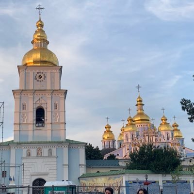 Русский военный корабль, иди на хуй Please pray for Ukraine and the people that love her. https://t.co/oHgi6AqDOV